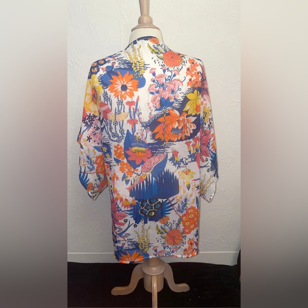 Cardigan/Cover Up - Picture 2 of 2